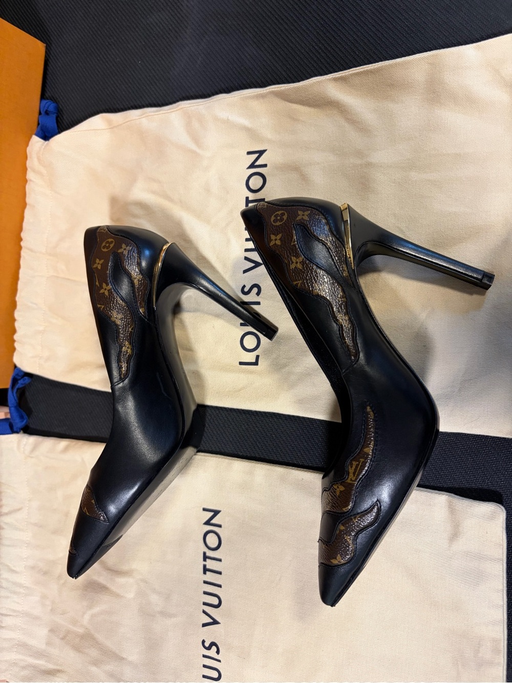 Louis Vuitton Black/Brown Monogram Pointed Toe Stiletto Heels - Picture 13 of 16